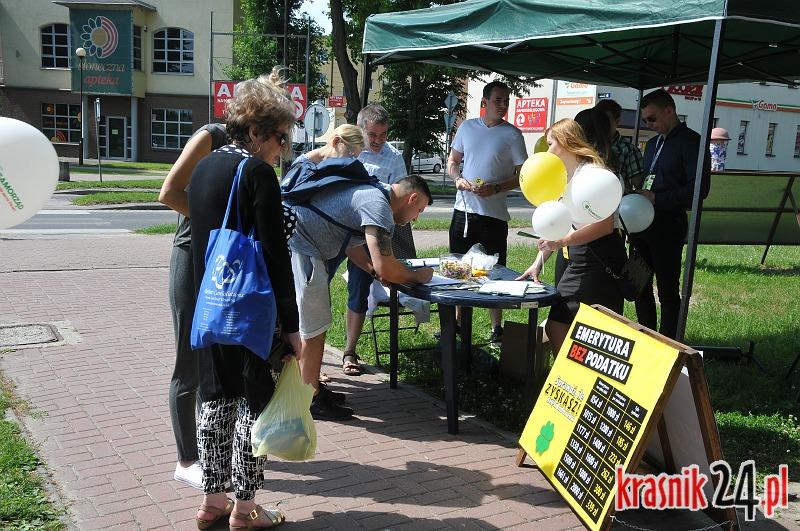 Chcą emerytury bez podatku. W piątek i sobotę zbierali podpisy pod projektem ustawy