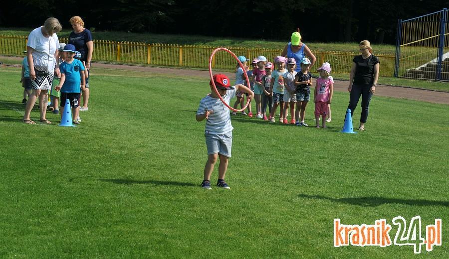 Sportowy Dzień Dziecka przedszkolaków z Przedszkola Miejskiego nr 2. Foto