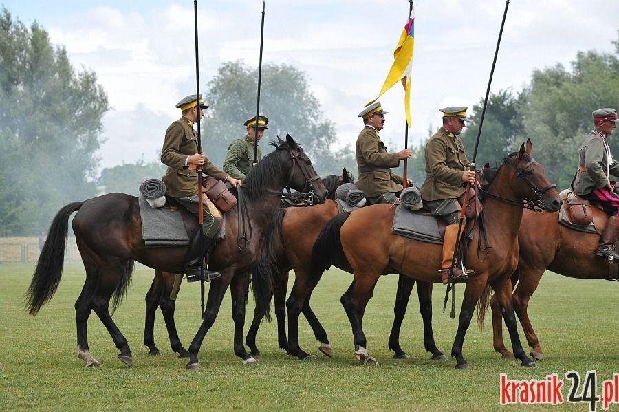 Drugi dzień ułańskiego święta. Militarnie i koncertowo, choć deszczowo