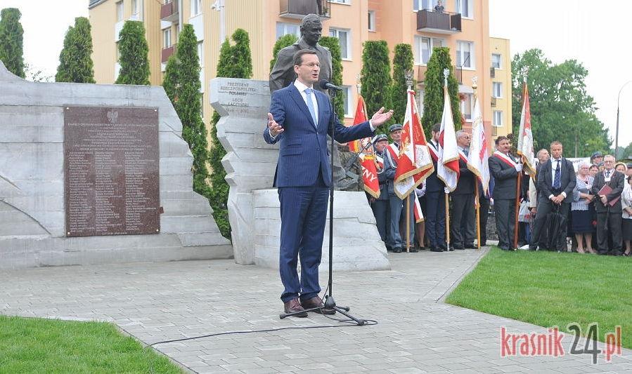Rolniczy protest zdominował odsłonięcie pomnika smoleńskiego w Kraśniku