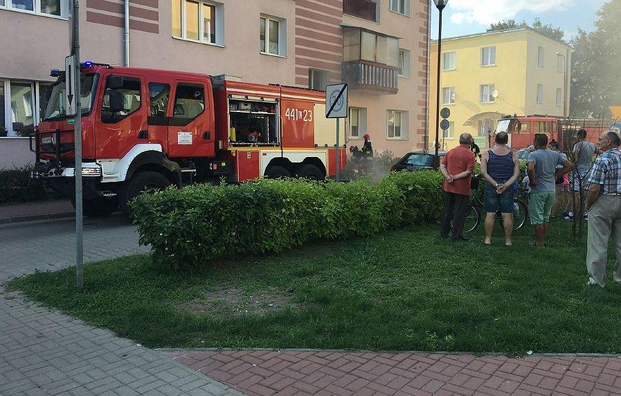 Pożar w bloku przy Sikorskiego w Kraśniku. Konieczna była ewakuacja mieszkańców