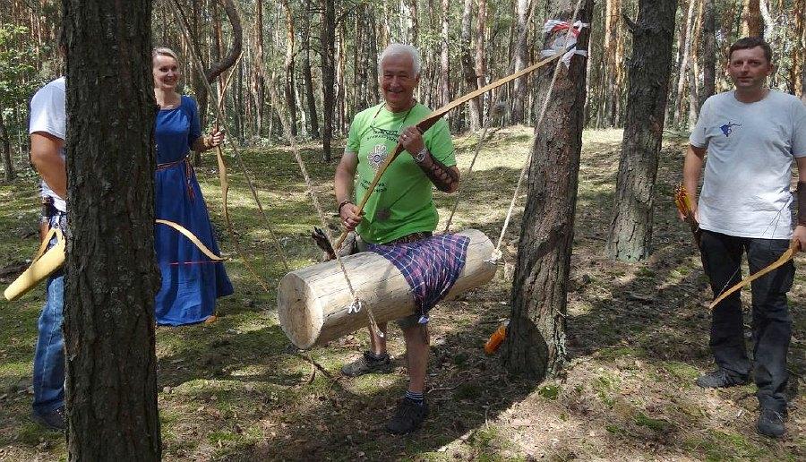 Z hunterem w Golubiu-Dobrzyniu, z łukiem tradycyjnym w Siedlcach