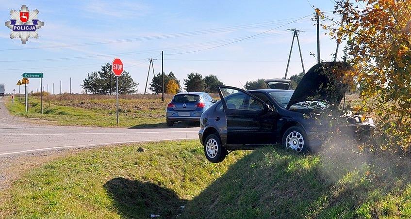 Gm. Annopol. Wyprzedzała na skrzyżowaniu na którym zjeżdżało inne auto