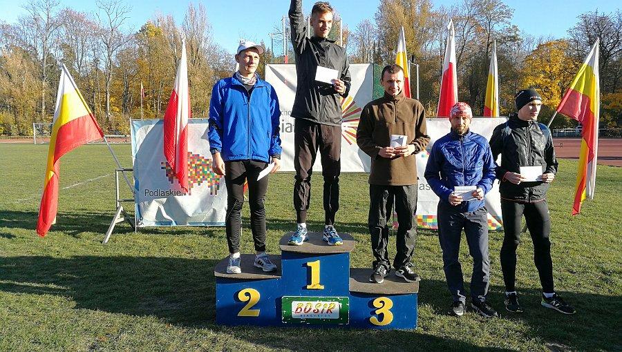 Przez godzinę, na Kasprowy i w ultramaratonie, czyli zawodnicy SKB na trasach biegowych