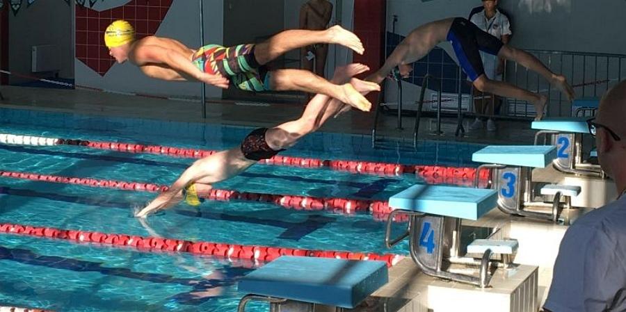 Znowu sypnęło medalami. Pływacy Fali Kraśnik w IV rundach wojewódzkich lig pływackich