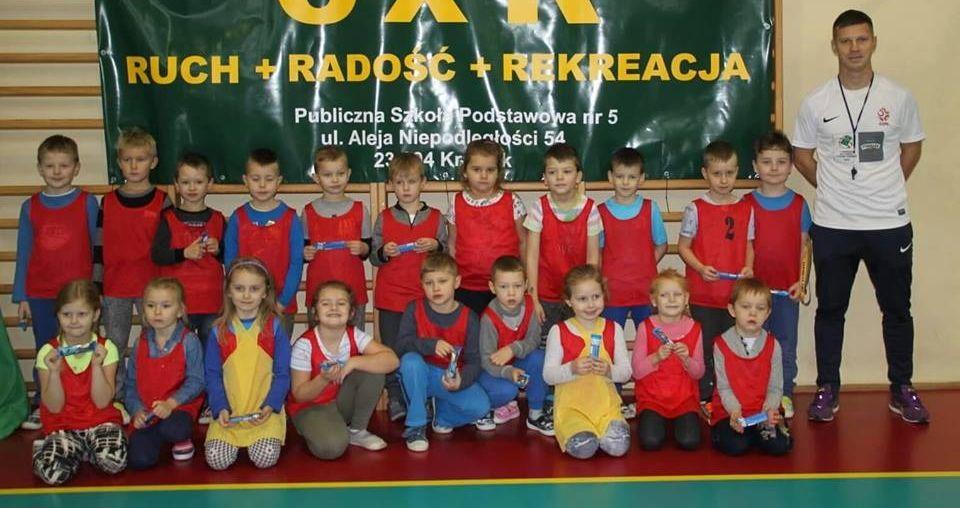 Wesołe przedszkolaki z Przedszkola Miejskiego nr 2 w kraśnickiej Piątce