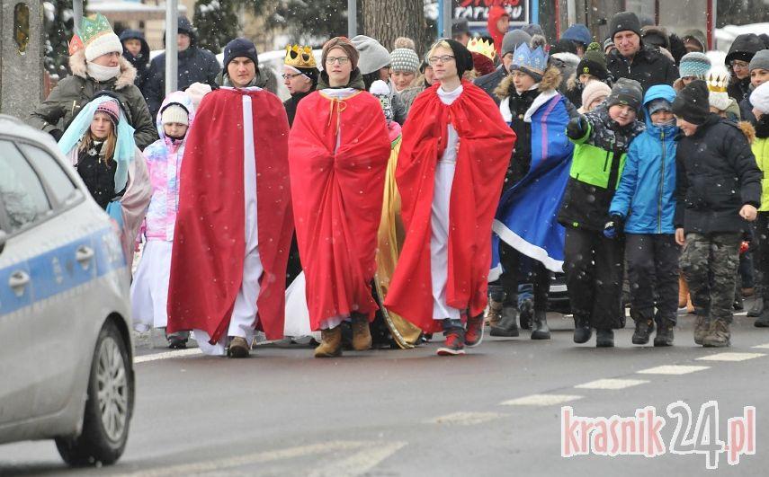 Kraśniczanie przeszli w Orszaku Trzech Króli i wzięli udział koncercie kolęd