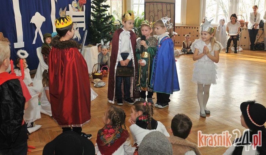 Jasełka od przedszkolaków na Dzień Babci i Dziadka. Foto