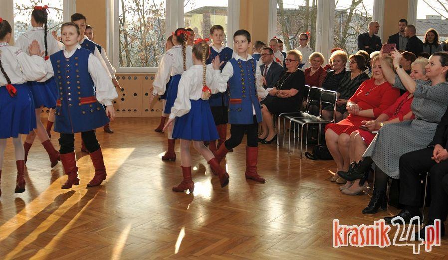 Rada Kobiet Powiatu Kraśnickiego karnawałowo i z okazji Dnia Kobiet