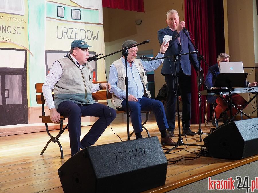 Dzień Kobiet w Urzędowie. Panie bawiły kabarety