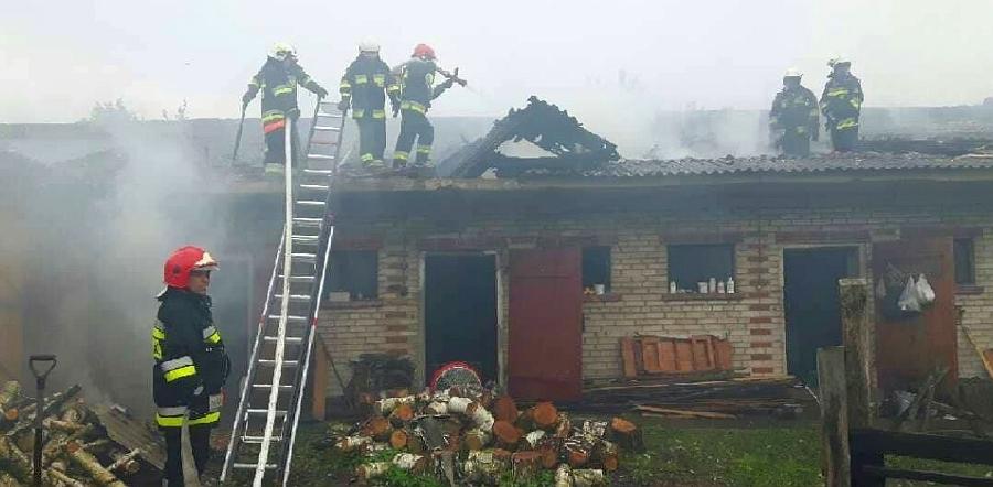Tragiczny pożar w gm. Dzierzkowice. Zwłoki w budynku gospodarczym