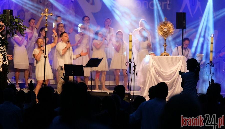 Koncert chwały. Zabawa, śpiew i modlitwa na scenie CKiP