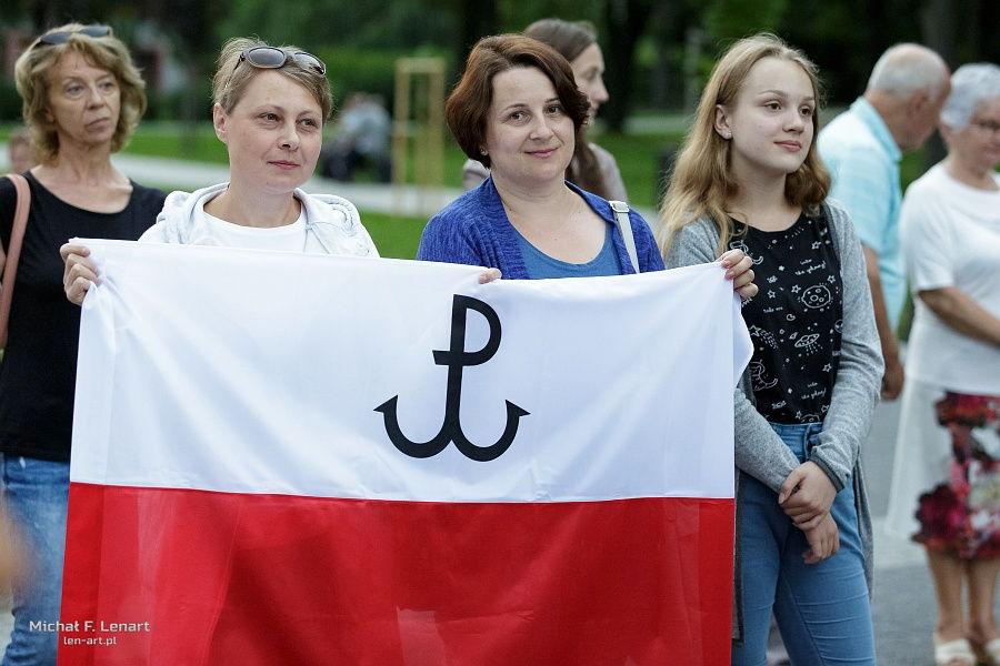 W parku znów zabrzmiały powstańcze piosenki