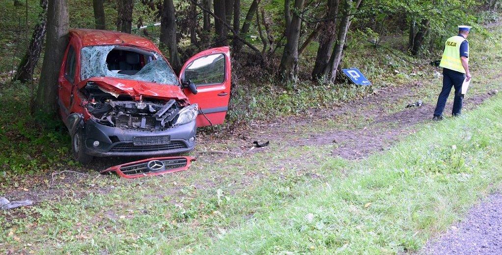 Bał się zderzenia, uderzył w pieszego. Mężczyzna zmarł w szpitalu