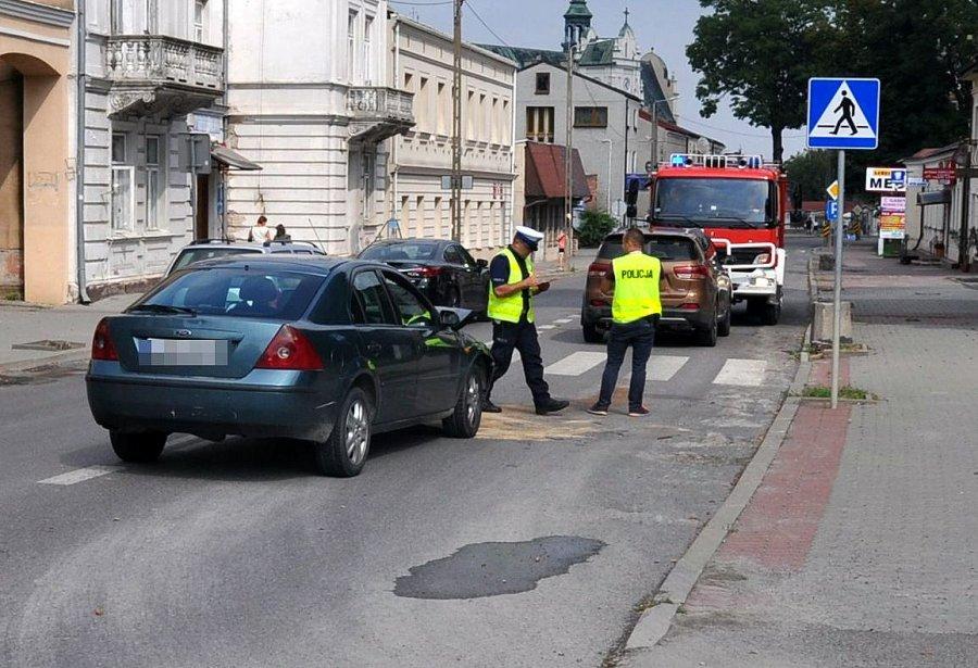 Uderzył w tył samochodu przed nim bo... prawdopodobnie się zagapił