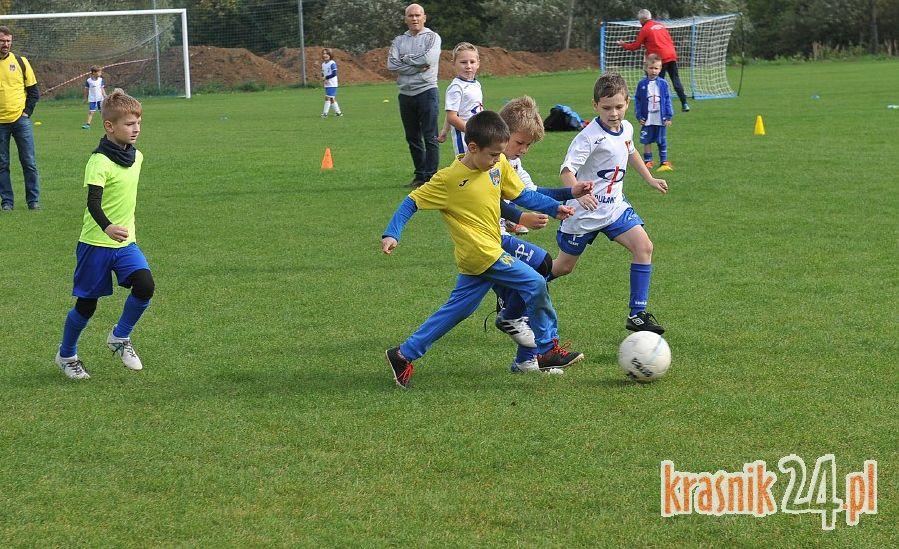 Tym razem lekcja futbolu. Żaki MUKS Kraśnik na turnieju w Drzewcach
