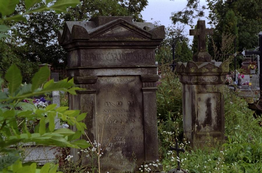 Historyczne cmentarze w Kraśniku i okolicach. Spotkanie w archiwum i wycieczka po cmentarzu parafialnym