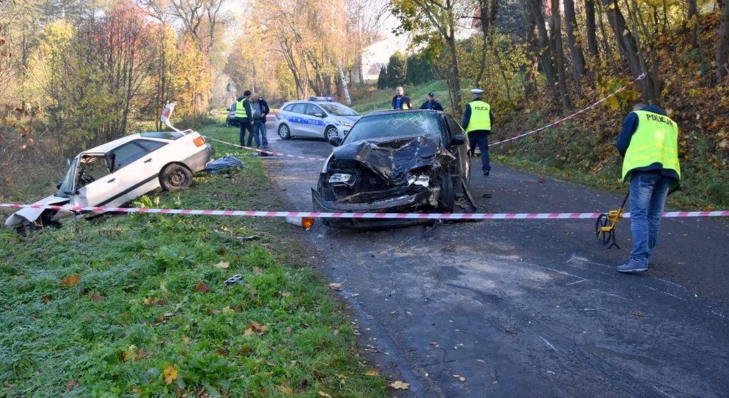 Zakrzówek. Tragiczny wypadek, nie żyje jeden z kierowców