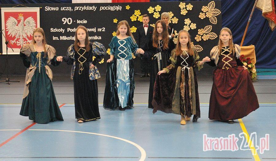 Jubileusz istnienia, nowy sztandar i ślubowanie klas pierwszych. Potrójne święto w SP 2