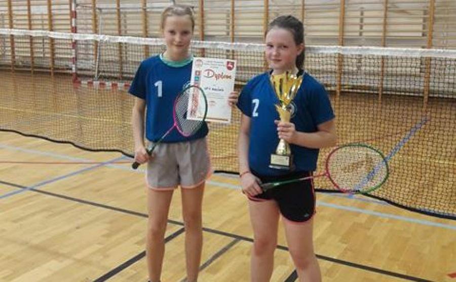 Uczennice SP 3 wicemistrzyniami województwa w badmintonie