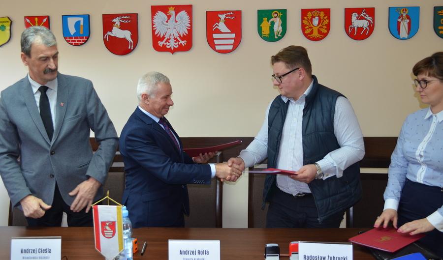 Umowa na projekt Środowiskowego Centrum Wsparcia podpisana