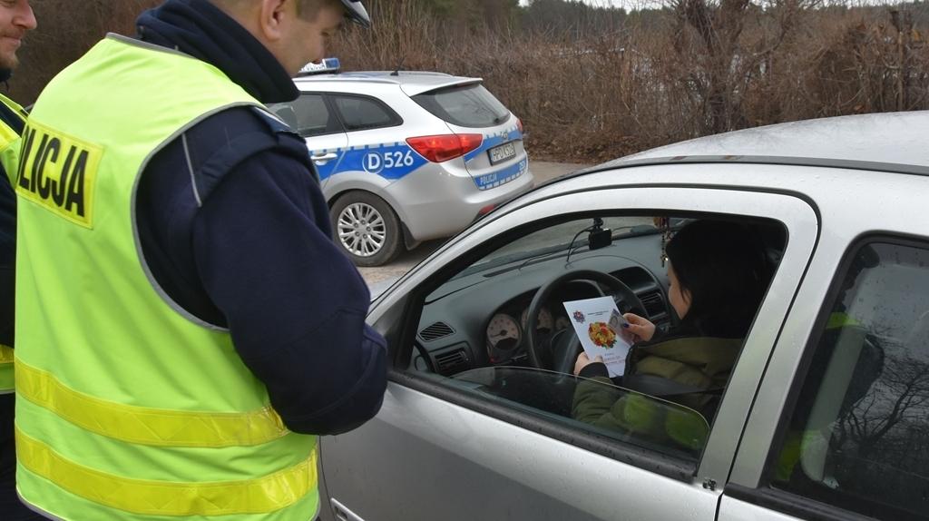 Laurka za bezpieczną jazdę, czyli 8 marca z kraśnicką policją