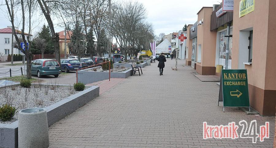 Kraśnik a koronawirus. MPK ogranicza kursy, zamykają się restauracje