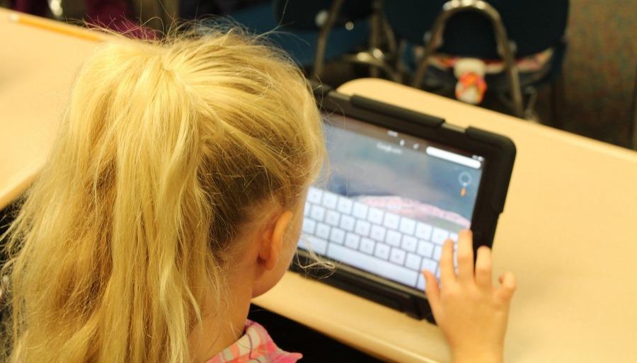 Tablety i laptopy dla uczniów od Urzędu Marszałkowskiego