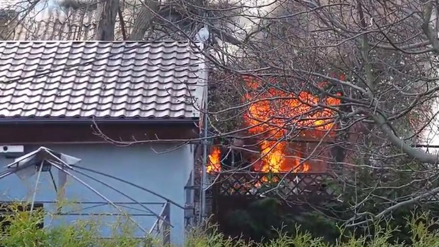 Pożar na ul. Sienkiewicza. Spłonął garaż z wyposażeniem