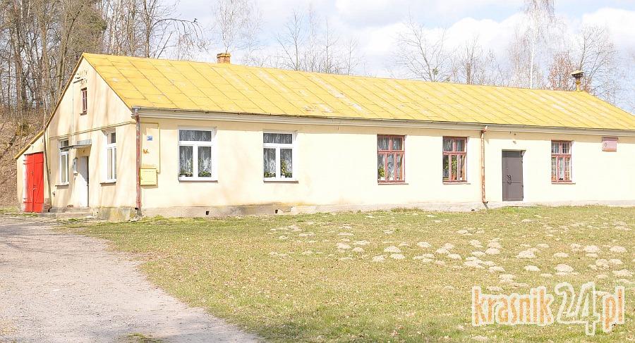 Gmina Trzydnik Duży. W Łychowie będą lepsze warunki spotkań