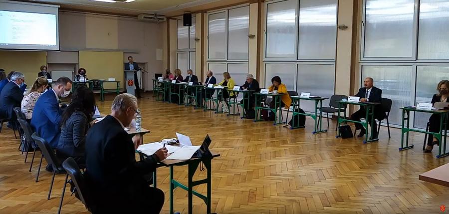 Kolejna sesja Rady Miasta Kraśnik. Wśród tematów m.in. wodociągi i LGBT