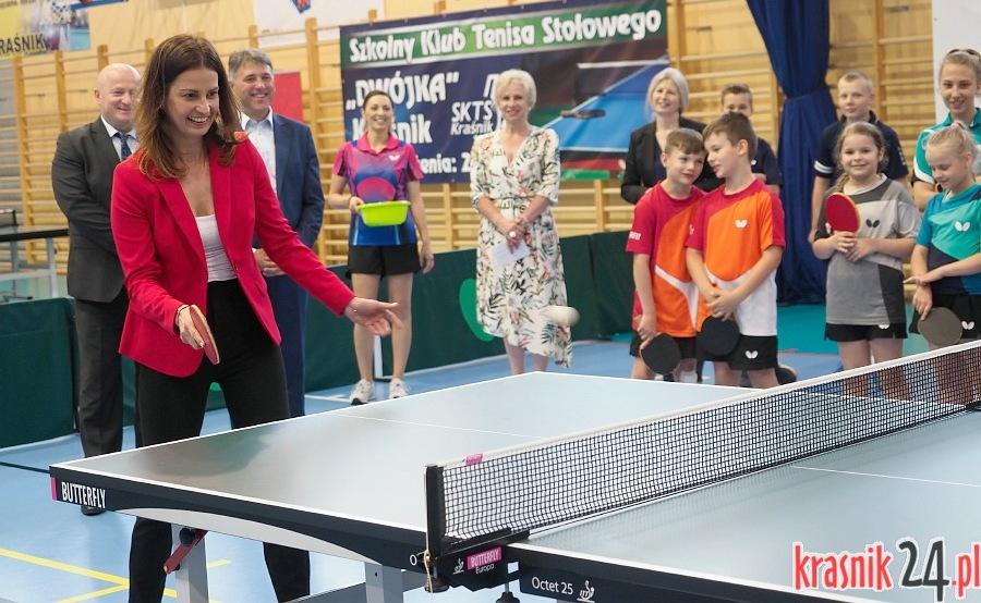 Minister Sportu z wizytą w Kraśniku. Podsumowała rządowe wsparcie dla klubów w województwie lubelskim