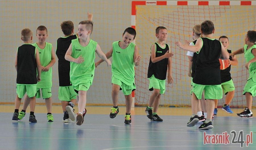 Kraśnik gra w kosza. Zagrali w meczu pokoleniowym i podsumowali deblowe turnieje