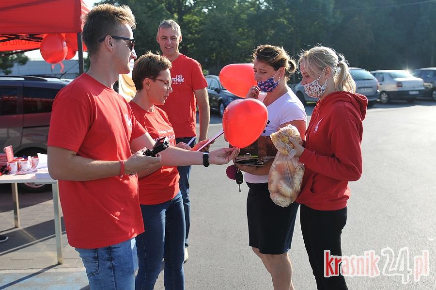 Zorganizowali happening i promowali krwiodawstwo