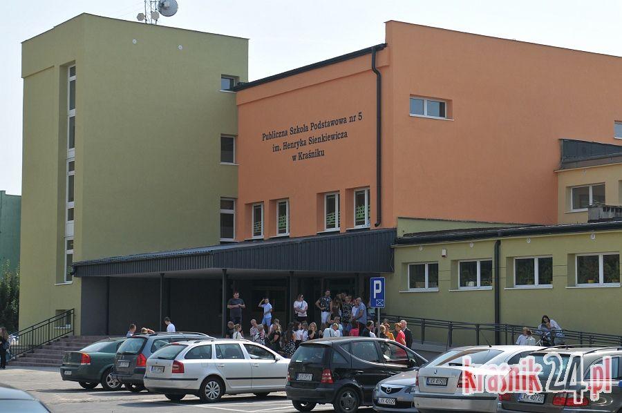Szkoła Podstawowa nr 5: Zakażona nauczycielka, lekcje zawieszone