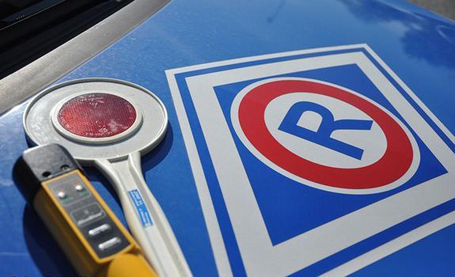 Po alkoholu, bez prawa jazdy i pasów