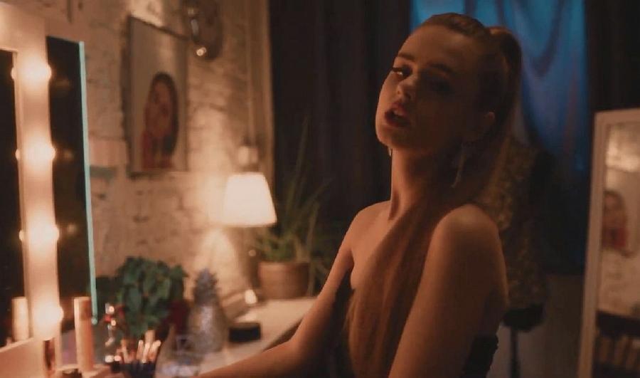 Juli Chan w piosence Ariany Grande, czyli Julia Chmielarska w nowej odsłonie