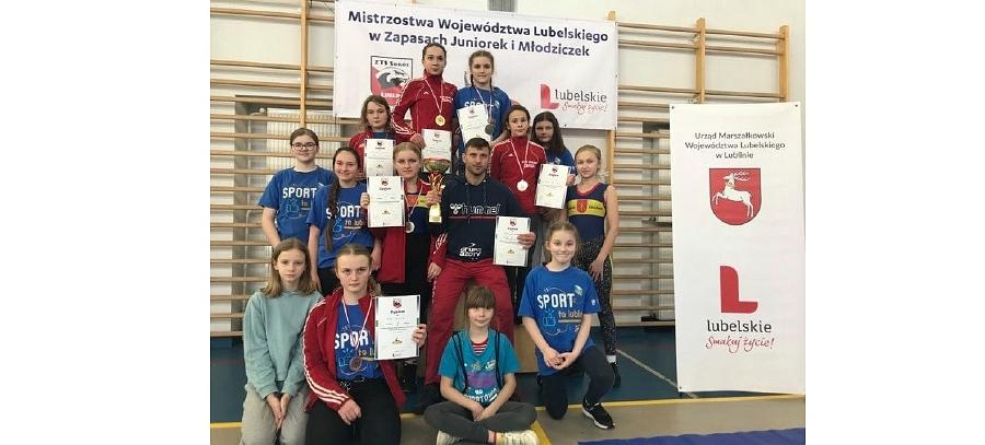 Zapaśniczki LUKS Suples najlepsze w województwie