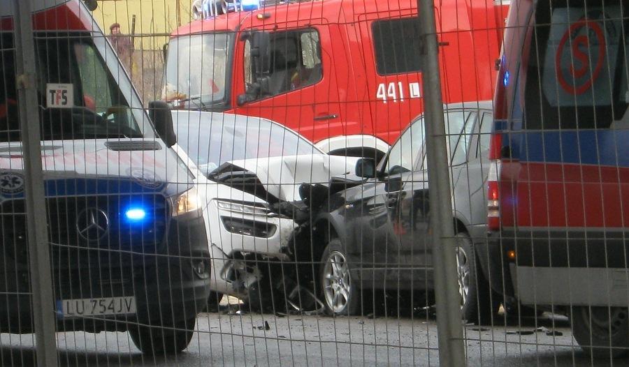 Czołówka pod wiaduktem na Janowskiej
