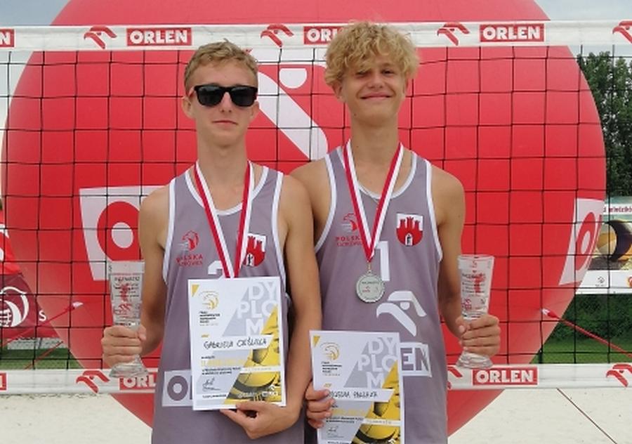 Kraśniczanin wicemistrzem Polski w młodzieżowej siatkówce plażowej