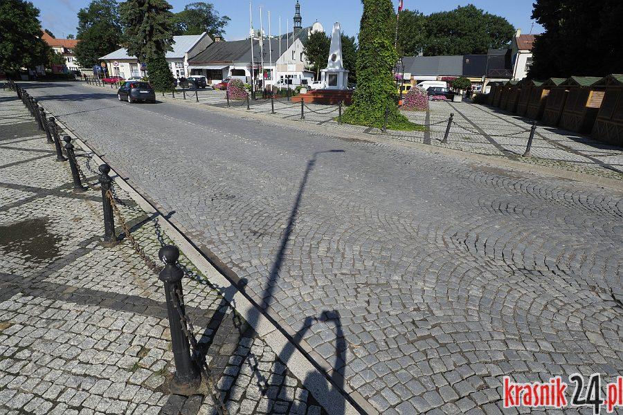 Historyczny bruk zostanie na rynku