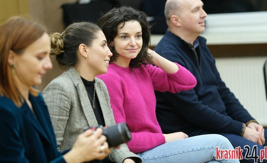 Aktorka Maria Dębska odwiedziła dzieci w kraśnickiej Wiosce SOS