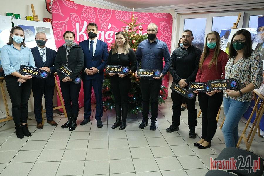 Sfotografowali zakątki powiatu. Nagrodziło ich starostwo