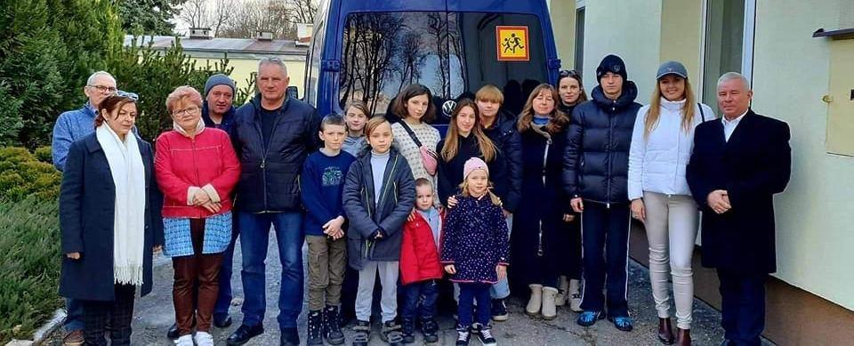 Rodzinny dom dziecka z Ukrainy przyjechał na teren powiatu. Jak można im pomóc?