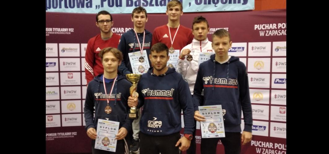 Cztery medale zapaśników kraśnickiego Suplesa w I Pucharze Polski juniorów młodszych