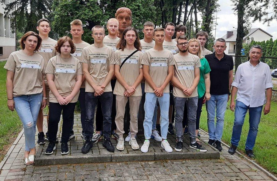 W Zespole Szkół nr 1... Łączą naukę z odpoczynkiem