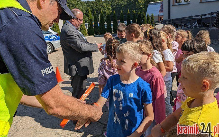 „Bezpieczna droga do szkoły”. Dziś akcja pod szkołą w niedzielę 18.09 festyn