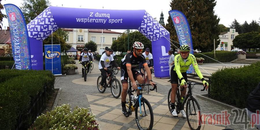 Ponad 400 osób pokonało trasę Urzędów-Wilkołaz (zdjęcia)