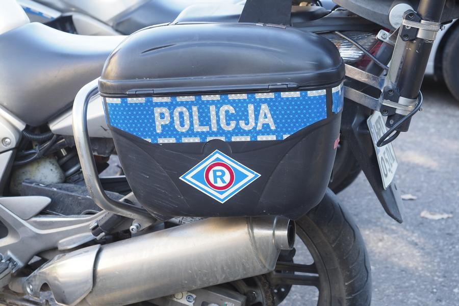 Więcej kradzieży,  mniej zdarzeń na drogach