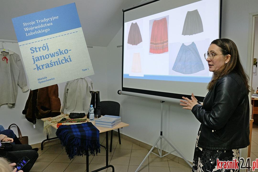 Kaftany, sukmany, gorsety... Poznaj dawne stroje powiatu kraśnickiego